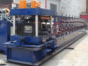 液壓驅動C型鋼設備